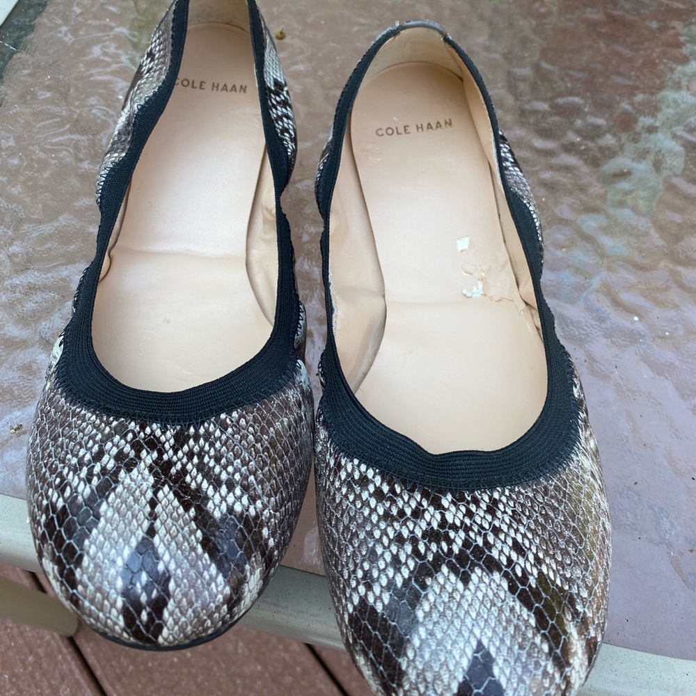 Cole Hann Cap Toes flats, size7